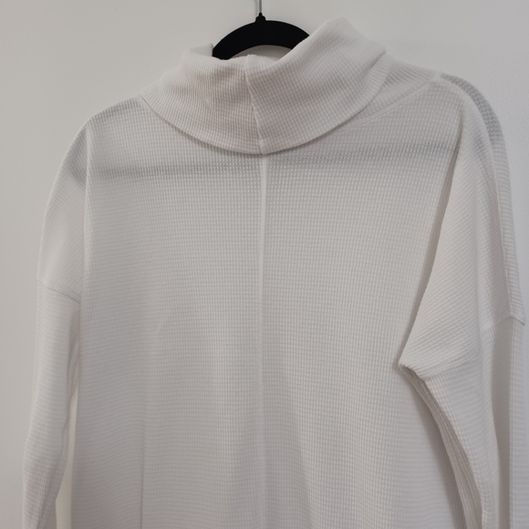 Aritzia The Group Babaton Waffle Knit Turtleneck - Picture 4 of 7